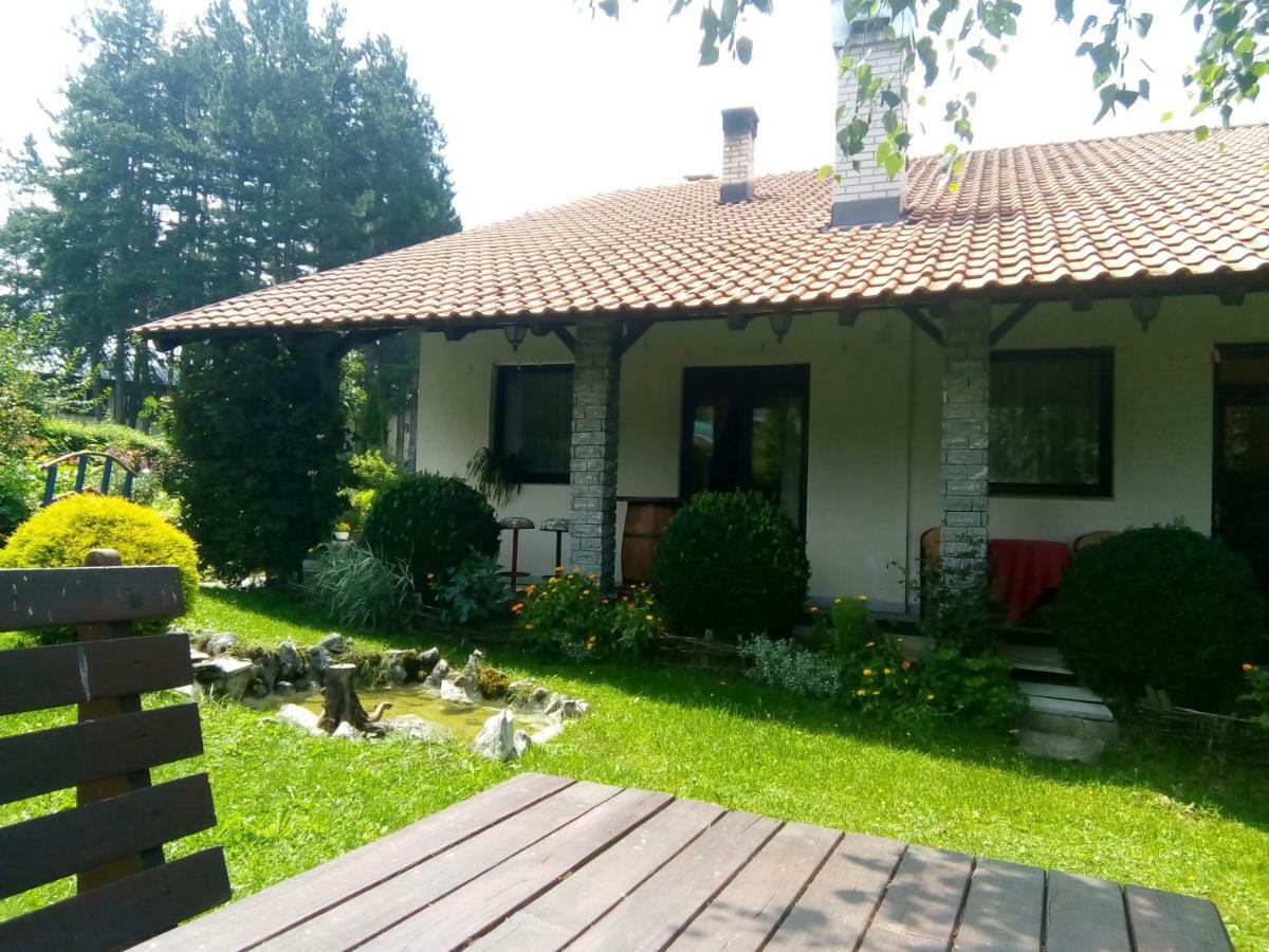 Apartmani Milic Sirogojno Exterior foto